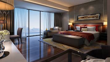 Deluxe King Room With Sea View | Minibar, in-room safe, desk, blackout drapes