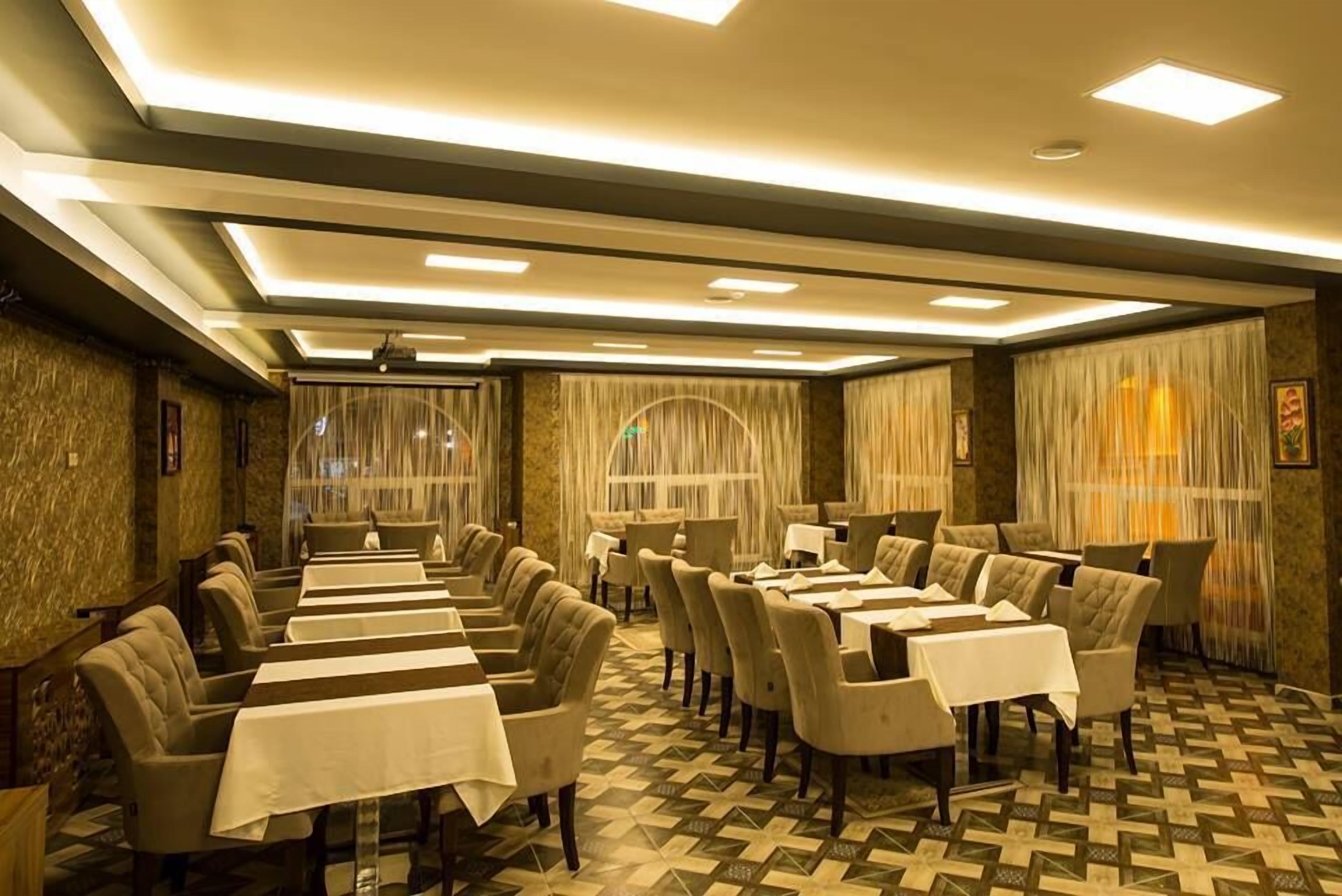 包含每日自助早餐