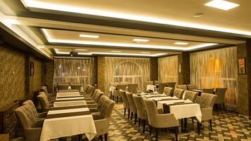 Desayuno buffet incluido todos los días