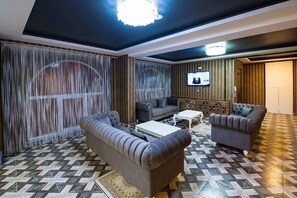 Coin salon dans le hall