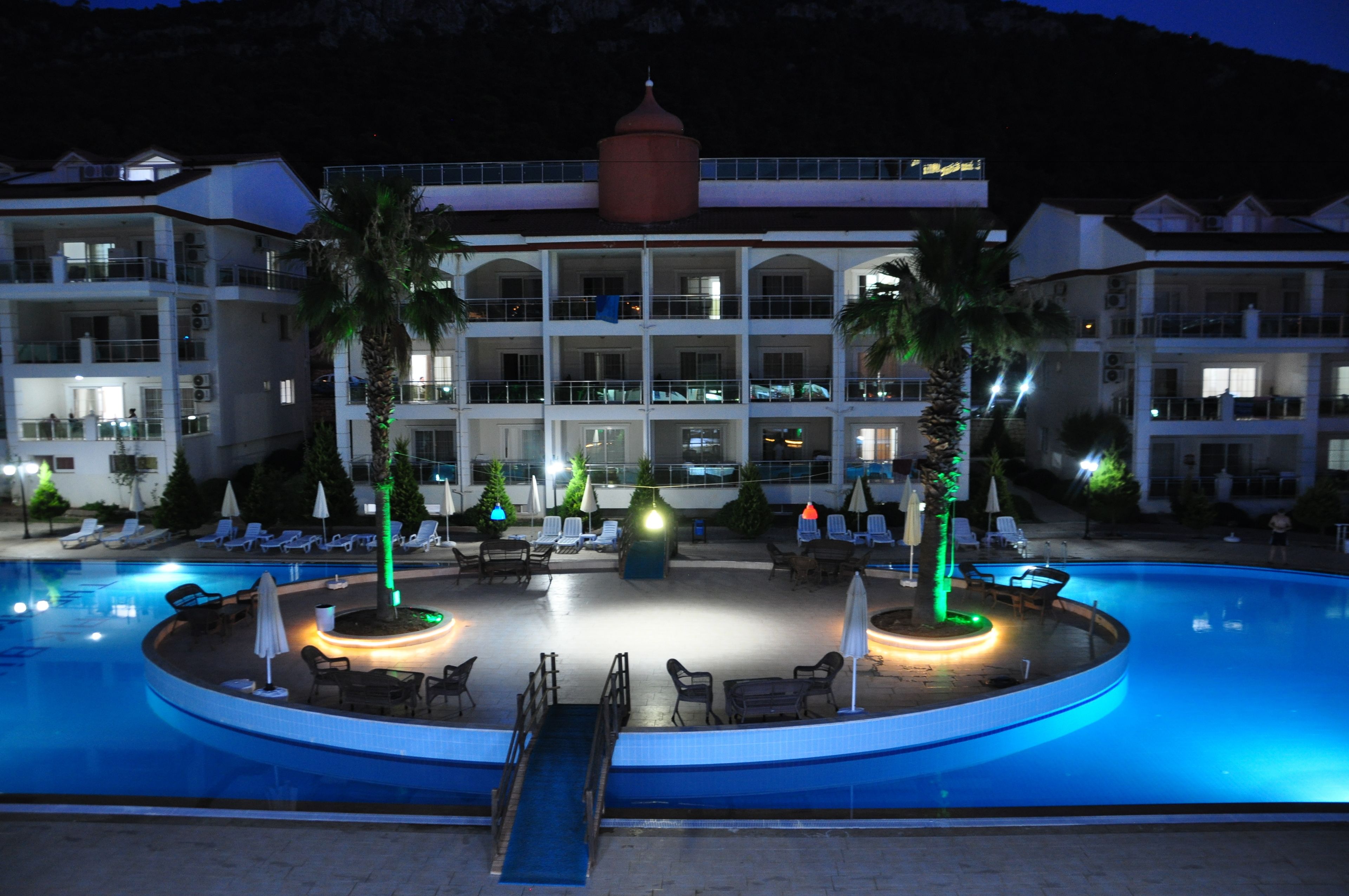 2 indoor pools, 2 outdoor pools, pool umbrellas, sun loungers