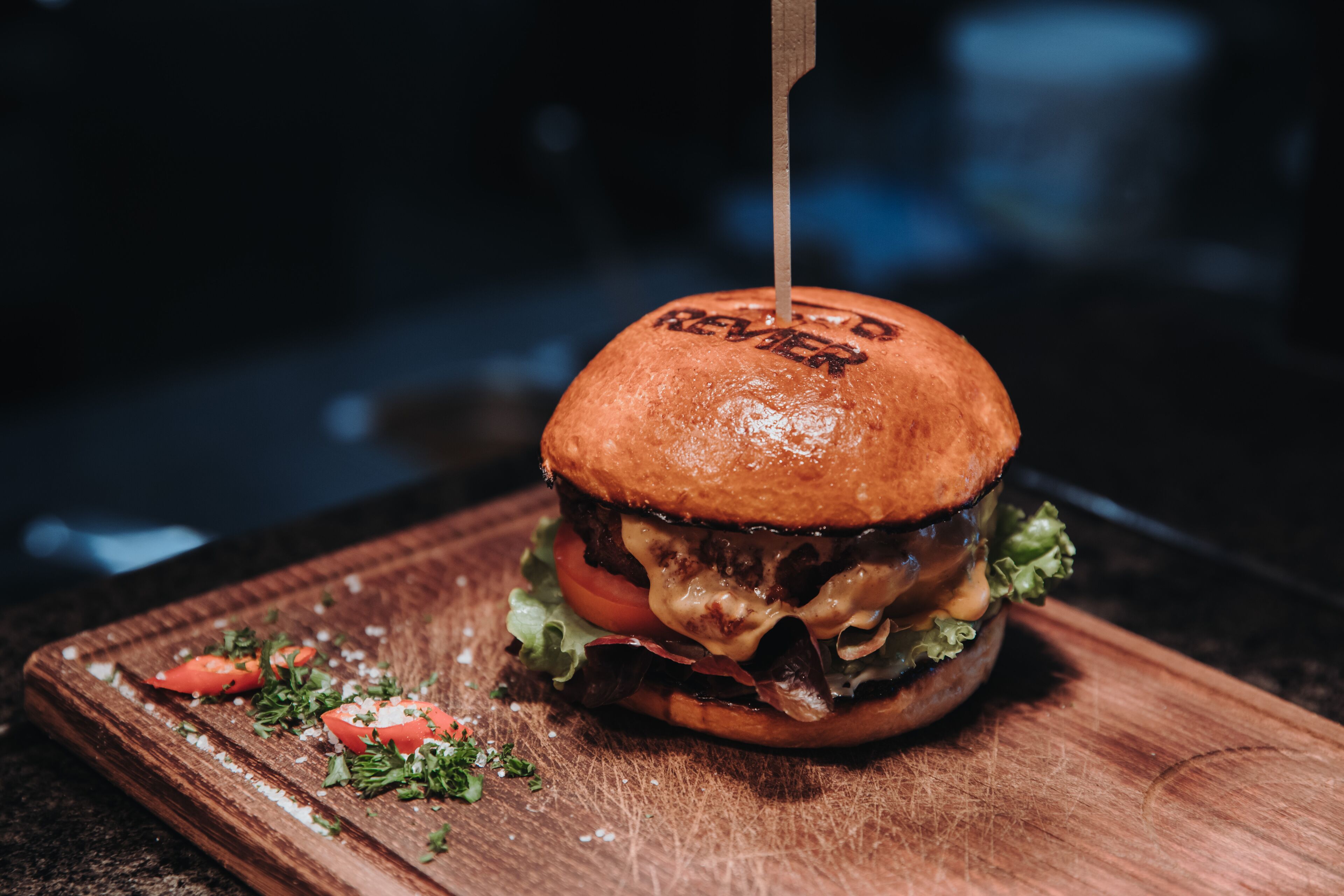 lunch and dinner served, international cuisine