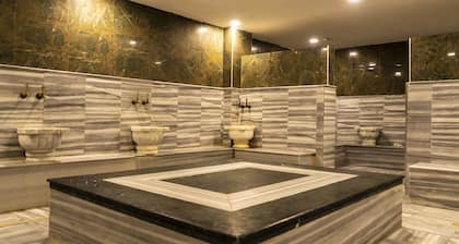 MOX Hotel