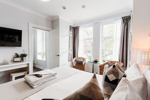 Superior Studio Apartment | 1 bedroom, Egyptian cotton sheets, premium bedding, desk