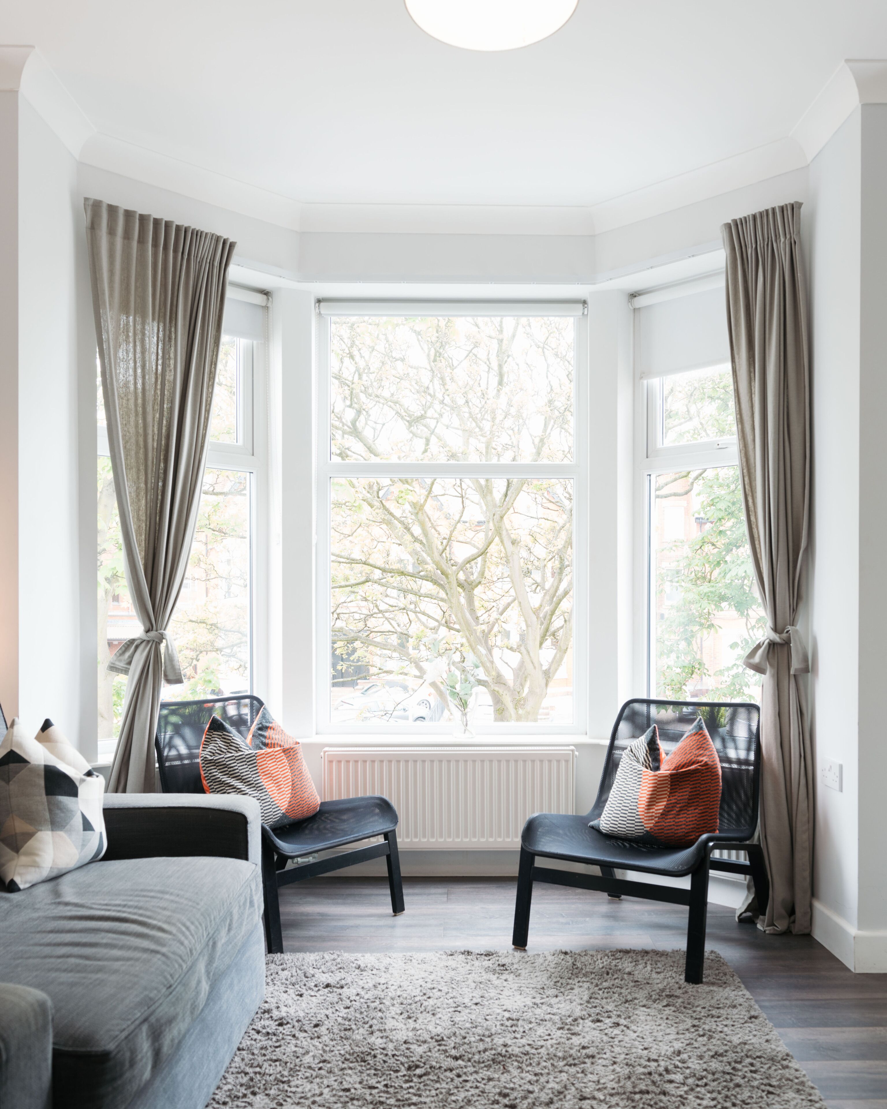 อพาร์ทเมนท์สำหรับครอบครัว, 1 ห้องนอน, ห้องครัวขนาดเล็ก, วิวเมือง | บริเวณนั่งเล่น | ทีวีจอแบน 45 นิ้ว พร้อมช่องดิจิตอล, ทีวี, พื้นอุ่น