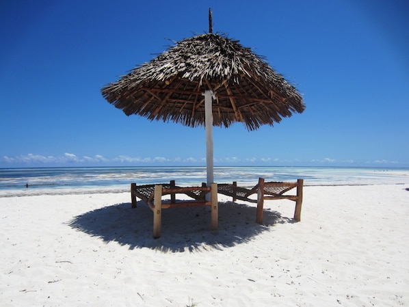 Private beach nearby - Moonshine Villa (Pwani Mchangani)