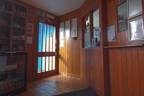 Lobby - Durness Youth Hostel (Durness)