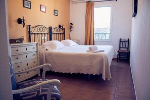 Bureau, rideaux occultants, Wi-Fi gratuit