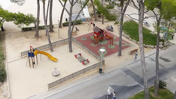Außen-Kinderspielplatz