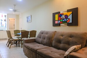 Leilighet | 3 soverom, blendingsgardiner, strykejern/-brett og wi-fi (inkludert)