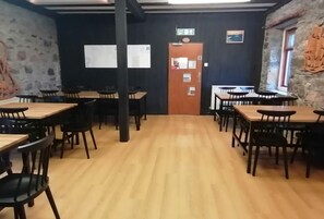 매일 셀프 서비스 아침 식사 유료