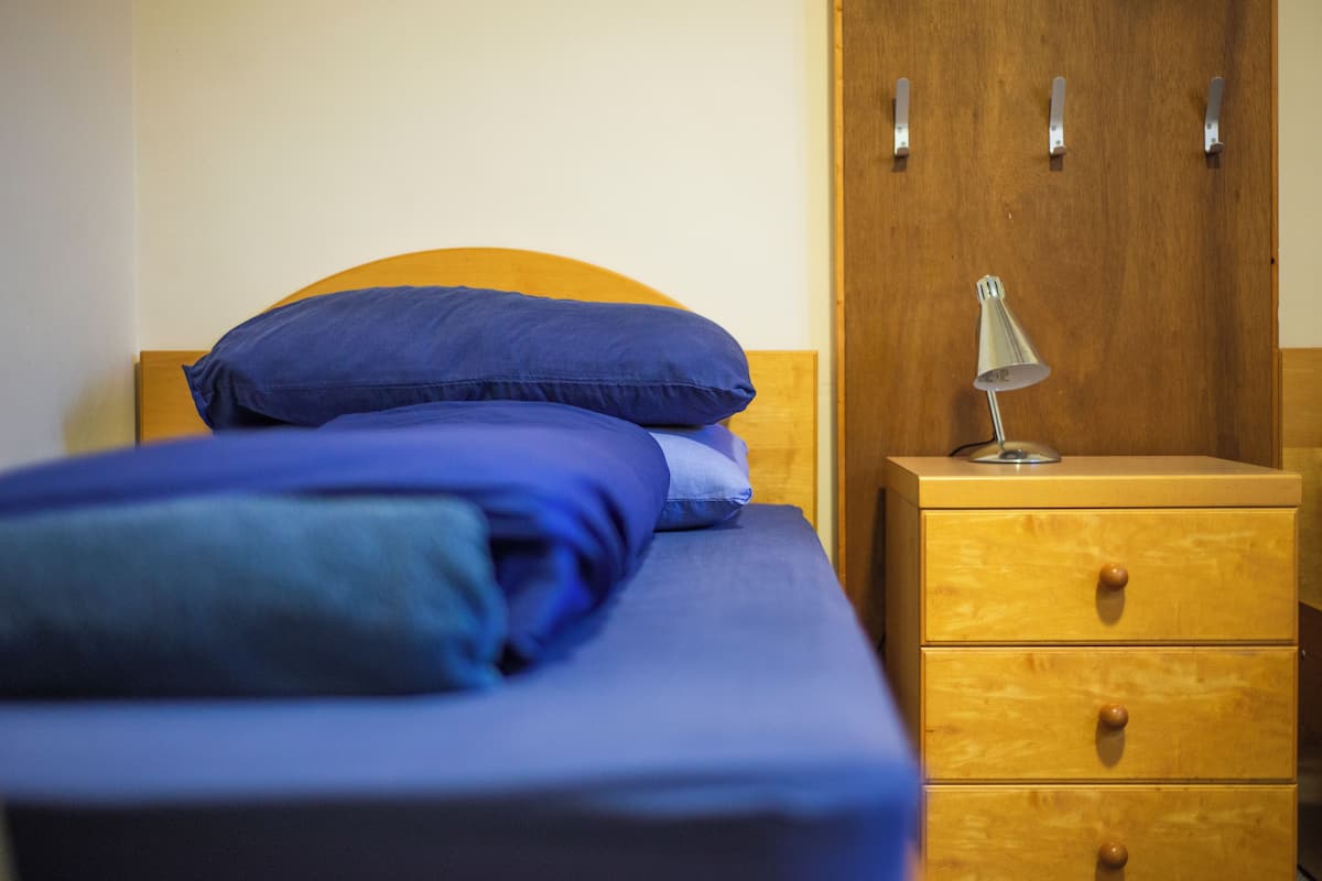 Single Room, Shared Bathroom | Bed sheets