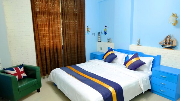 Premier Room | Desk, blackout drapes, iron/ironing board, free WiFi