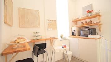 Desayuno de cocina local incluido todos los días