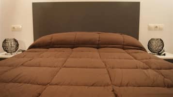 In-room safe, iron/ironing board, WiFi, bed sheets