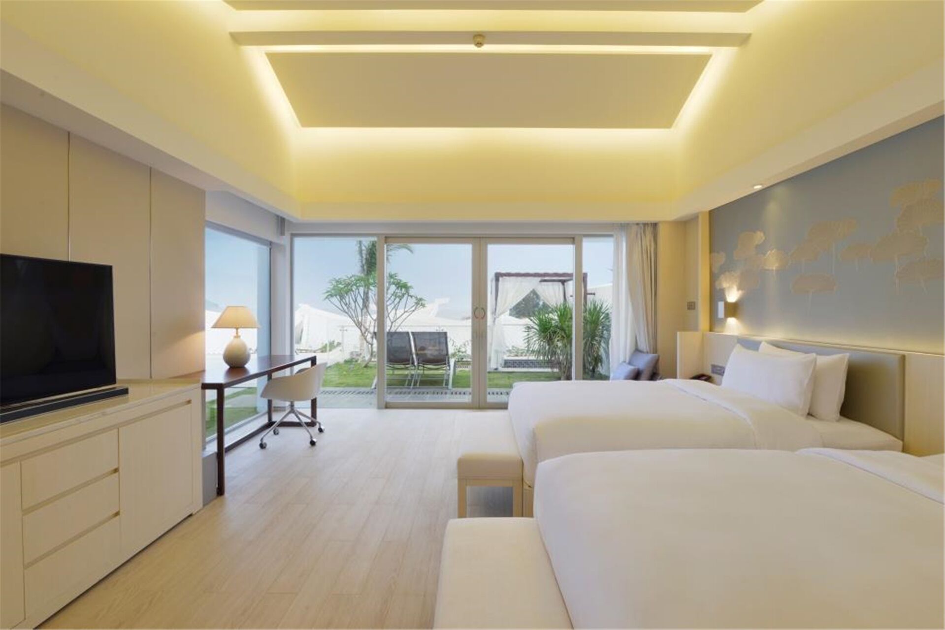 Casa luxo, 2 quartos, vista parcial para o mar | Frigobar, cofres nos quartos, escrivaninha, cortinas blackout