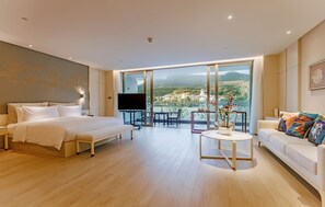 Minibar, in-room safe, desk, blackout curtains - Palace Resort Yalong Bay Sanya (Sanya)