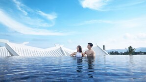 Ocean View Two-Bedroom Pool Villa | Courtyard view - Palace Resort Yalong Bay Sanya (Sanya)