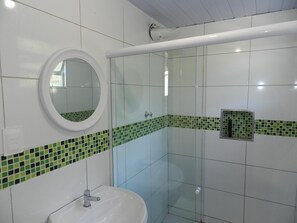 Bathroom - Copacabana 4U Hostel (Rio de Janeiro)