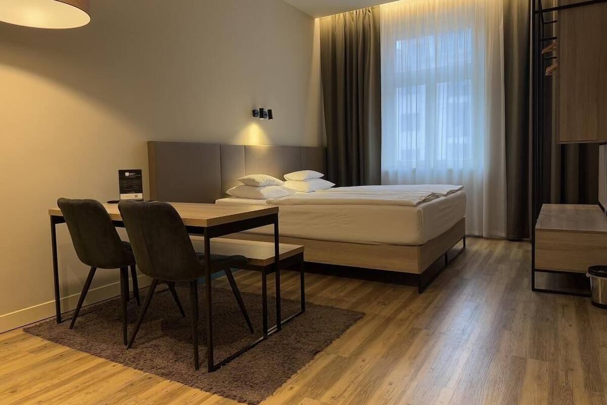 Standard Double or Twin Room, Kitchenette | Living area