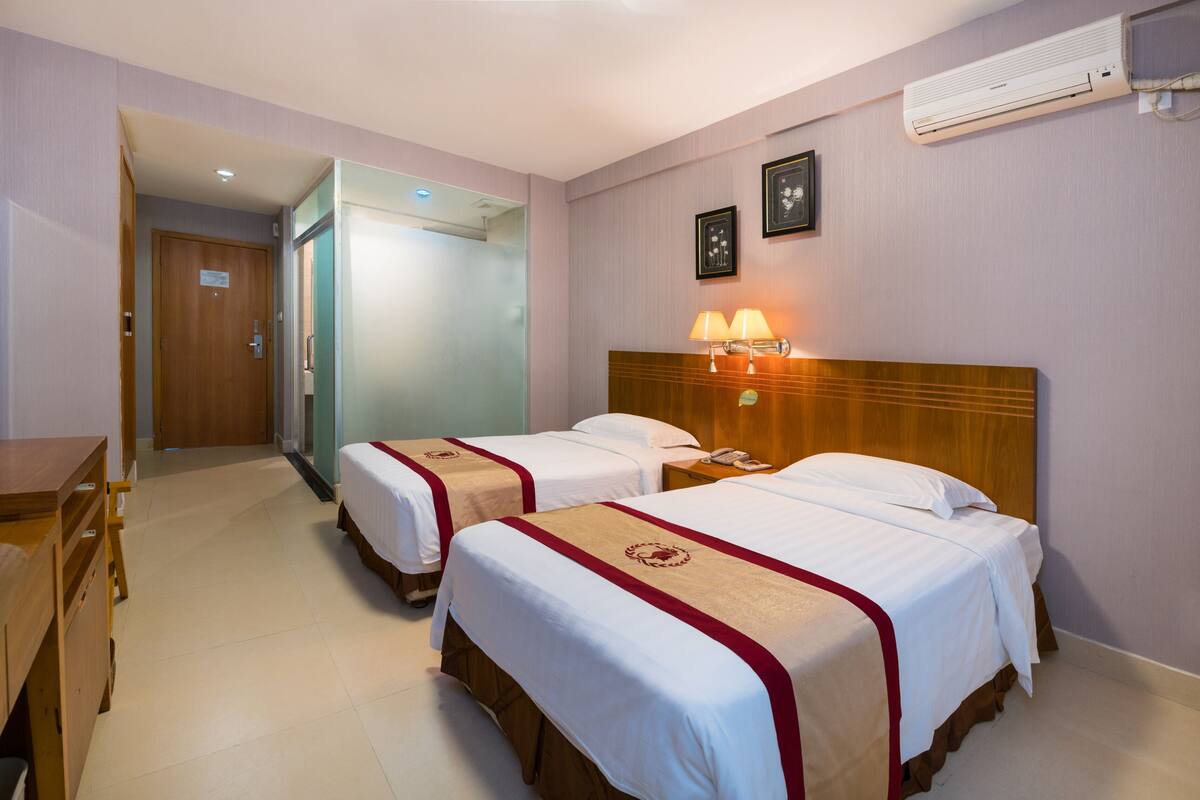 Desk, blackout curtains, rollaway beds, free WiFi