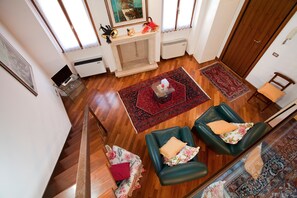 Appartamento, 1 camera da letto | Area soggiorno | TV a schermo piatto