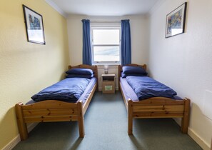Tvåbäddsrum - delat badrum | Gratis wi-fi och sängkläder