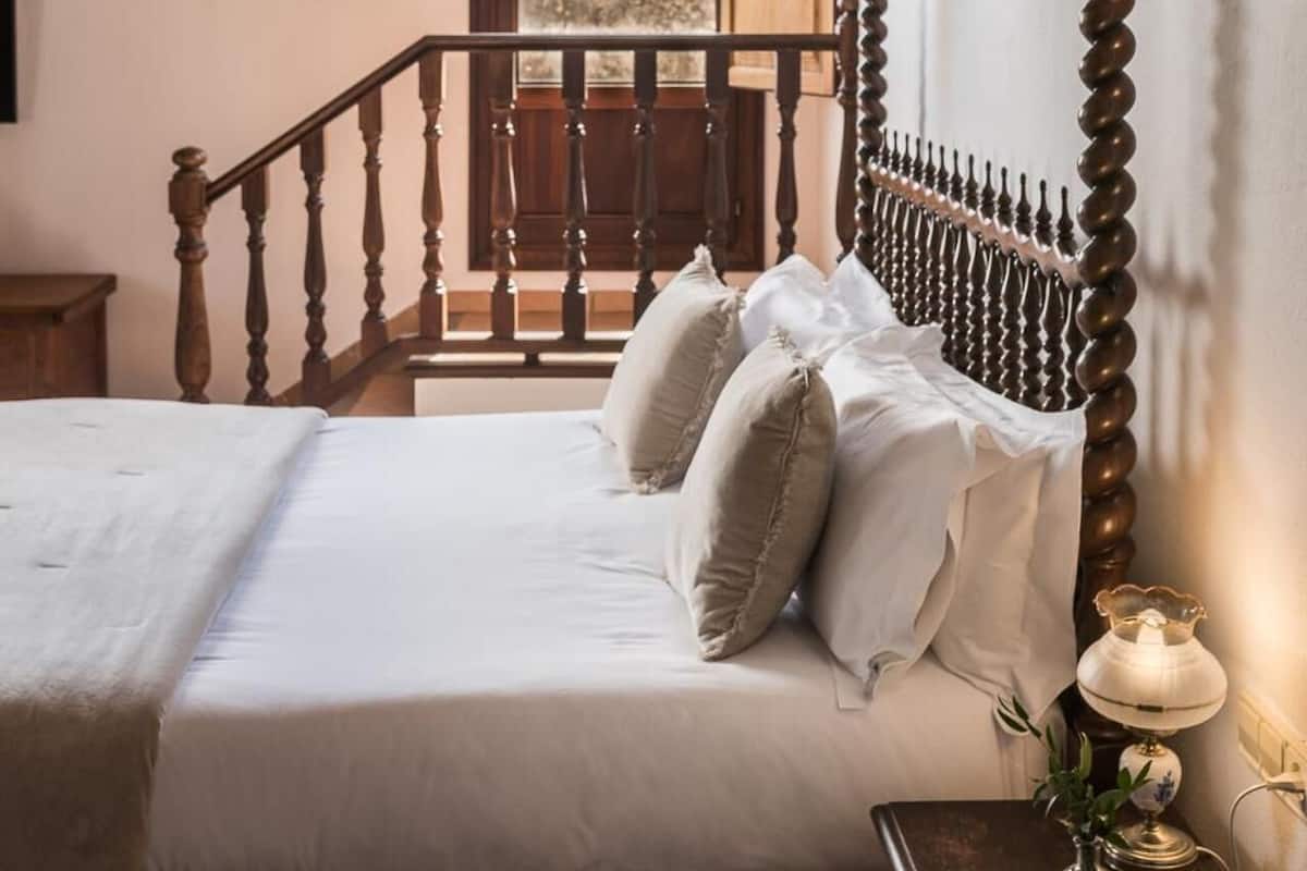 1 bedroom, premium bedding, down comforters, minibar