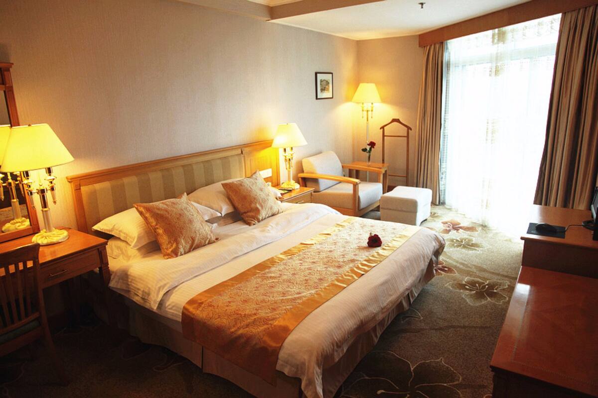 Suite empresarial | 1 habitación, ropa de cama de alta calidad y minibar