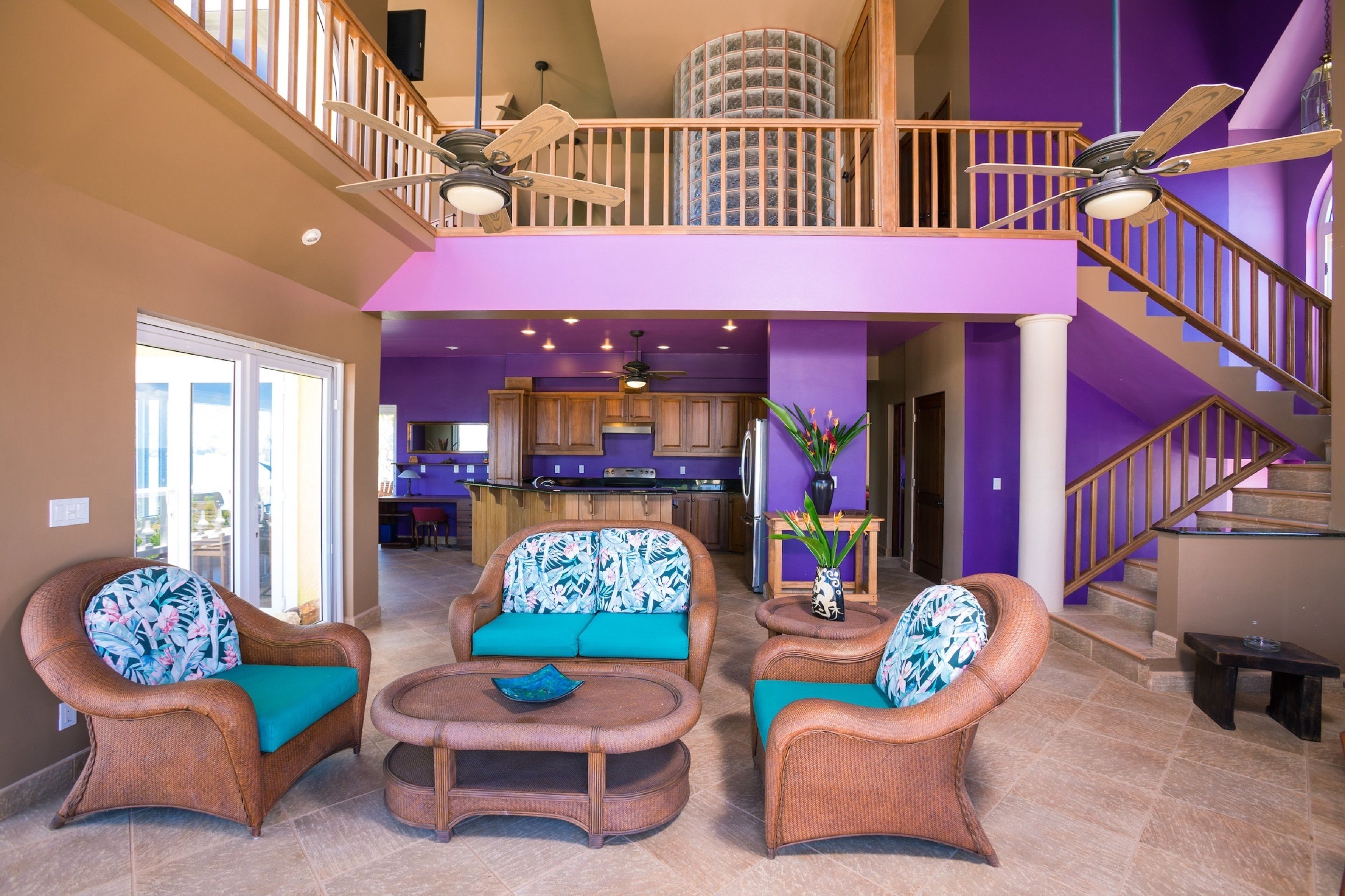 Casa, 4 quartos, vista para o oceano | Área de estar | TV de tela plana, DVD player