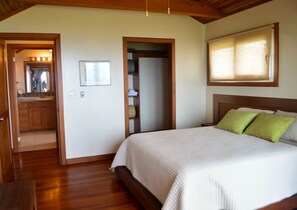 House, 4 Bedrooms, Ocean View