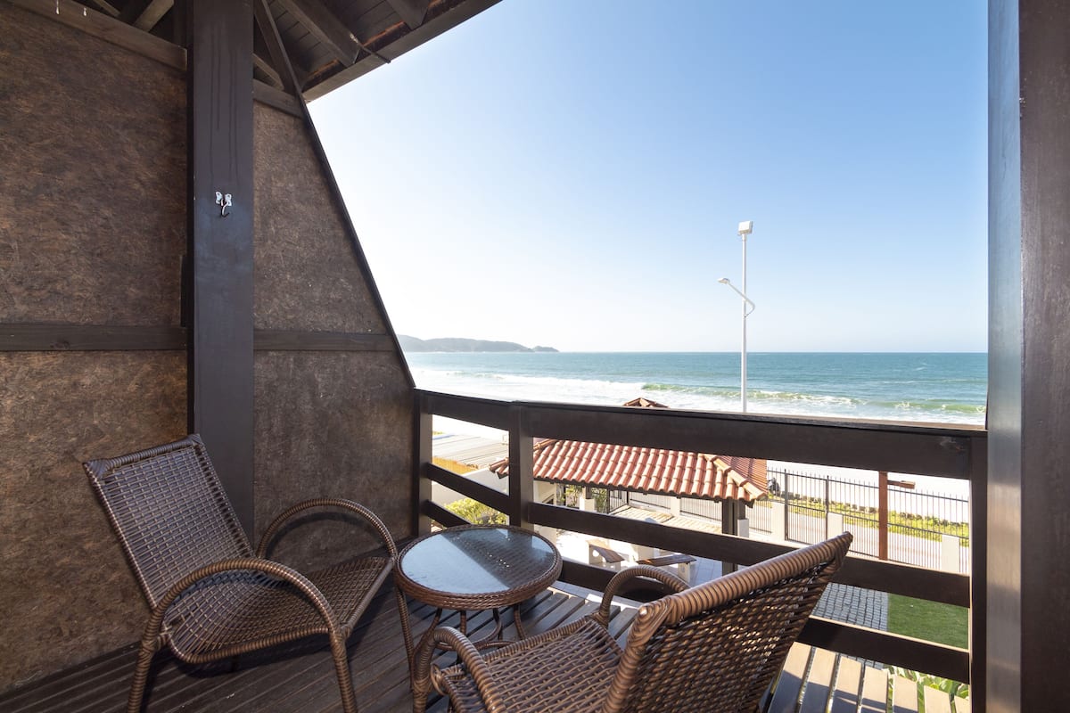 Habitación Confort doble, 1 cama de matrimonio, vistas a la playa | Vistas del balcón