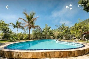 Outdoor pool, sun loungers - Casa do Sossego (Florianópolis)