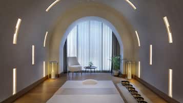 Couples treatment rooms, sauna, steam room, body treatments