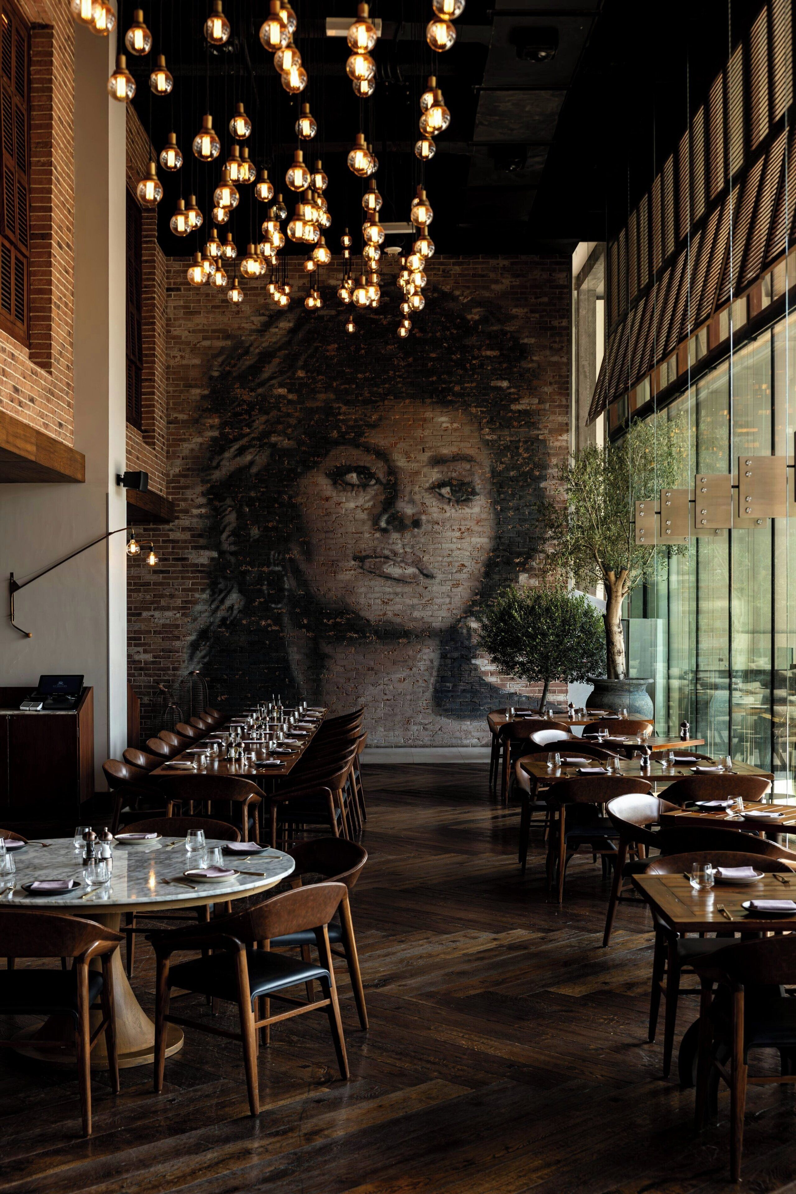 5 restaurants, breakfast, lunch, dinner served; italian cuisine