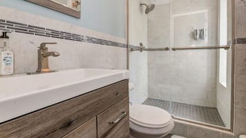 Standard-Doppelzimmer, eigenes Bad (Room 17) | Badezimmer