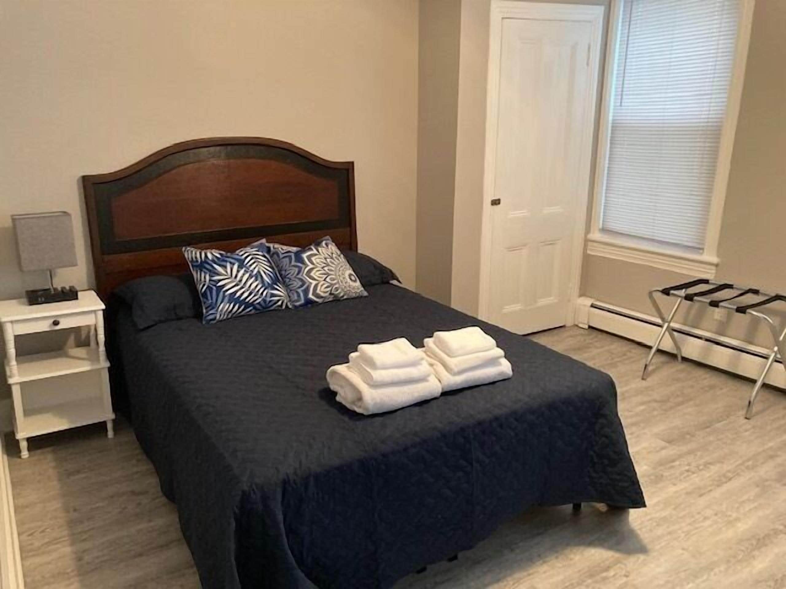 Double Room, Private Bathroom (Room 7) | 1 bedroom