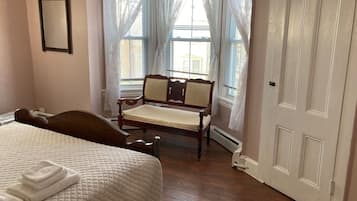 Double Room, Shared Bathroom (Room 8) | 1 bedroom