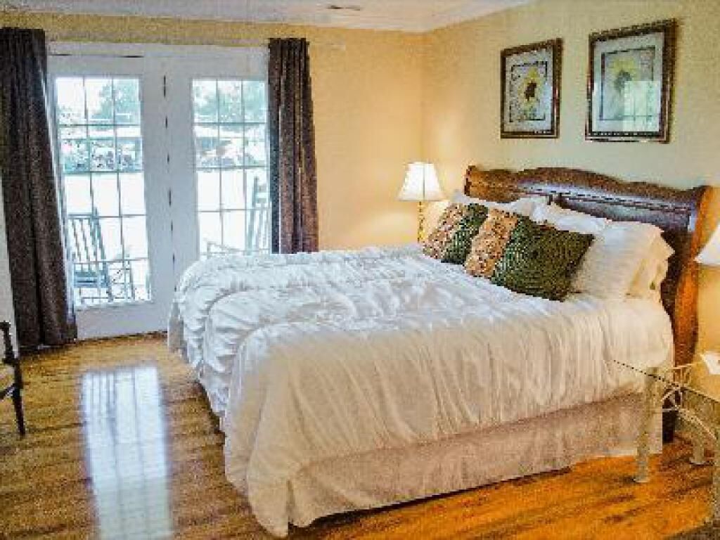 Quadruple Room, Ensuite (Sunny Gold Suite) | 1 bedroom