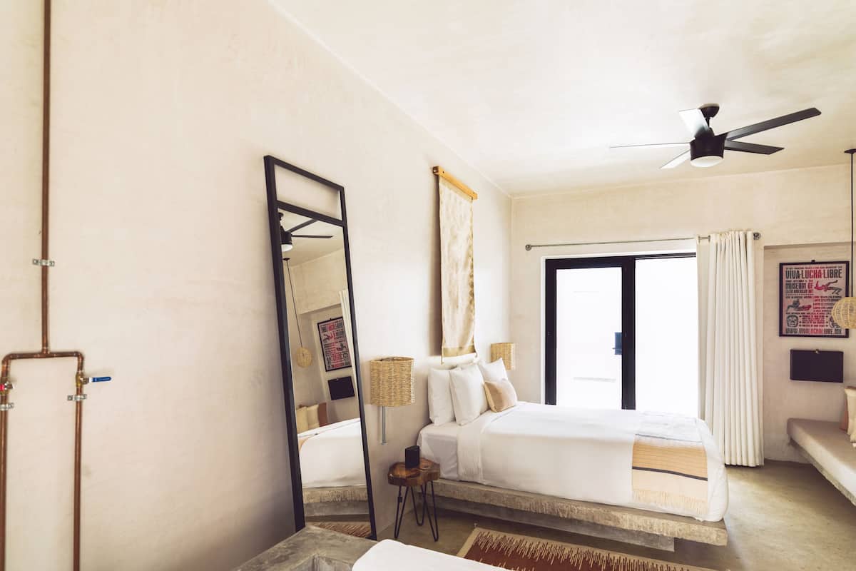 Biancheria da letto di alta qualità, una cassaforte in camera