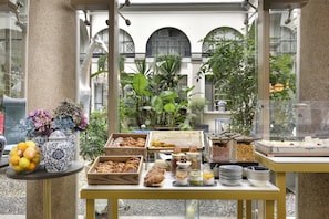 Café da manhã, almoço e jantar