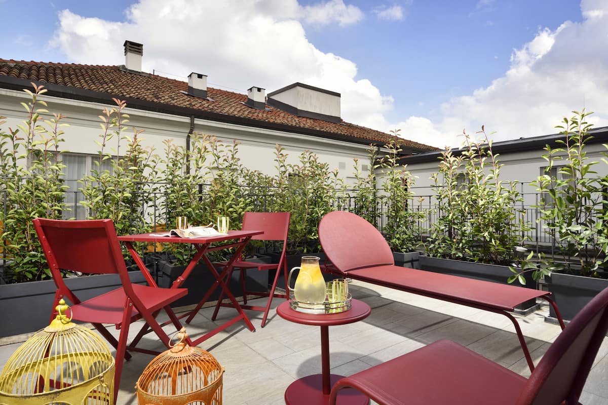 Chambre Premium, 1 grand lit, terrasse (Private Terrace) | Minibar, coffres-forts dans les chambres, bureau, chambres insonorisées