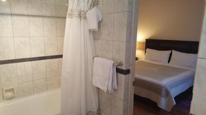 標準公寓, 1 張標準雙人床 | 1 間臥室、客房內保險箱、熨斗/熨衣板、免費搖籃/嬰兒床