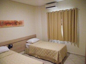 Iron/ironing board, free WiFi, bed sheets, wheelchair access - Hotel Eden (Sorocaba)