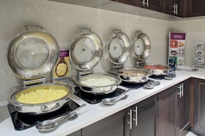 Tägliches inbegriffenes Frühstücksbuffet