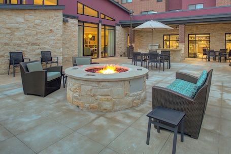 BBQ/picnic area. Residence Inn by Marriott Dallas Allen/Fairview