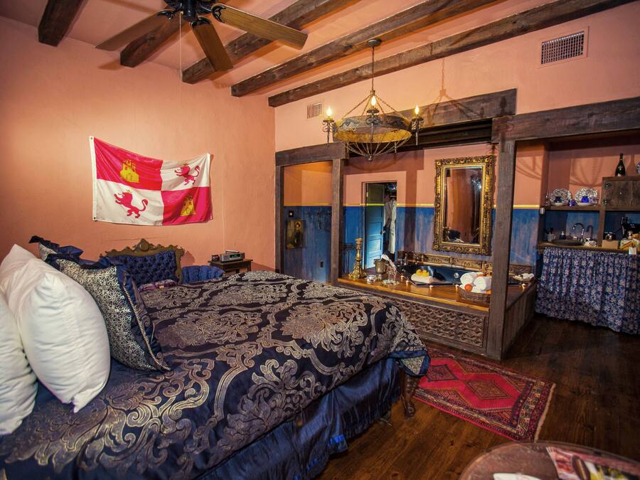 Classic Cabin, 1 Queen Bed, Jetted Tub (Spain) | Egyptian cotton sheets, premium bedding, down comforters