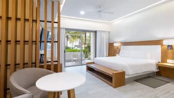 Deluxe Room, 1 King Bed, Garden View | Premium bedding, in-room safe, individually decorated