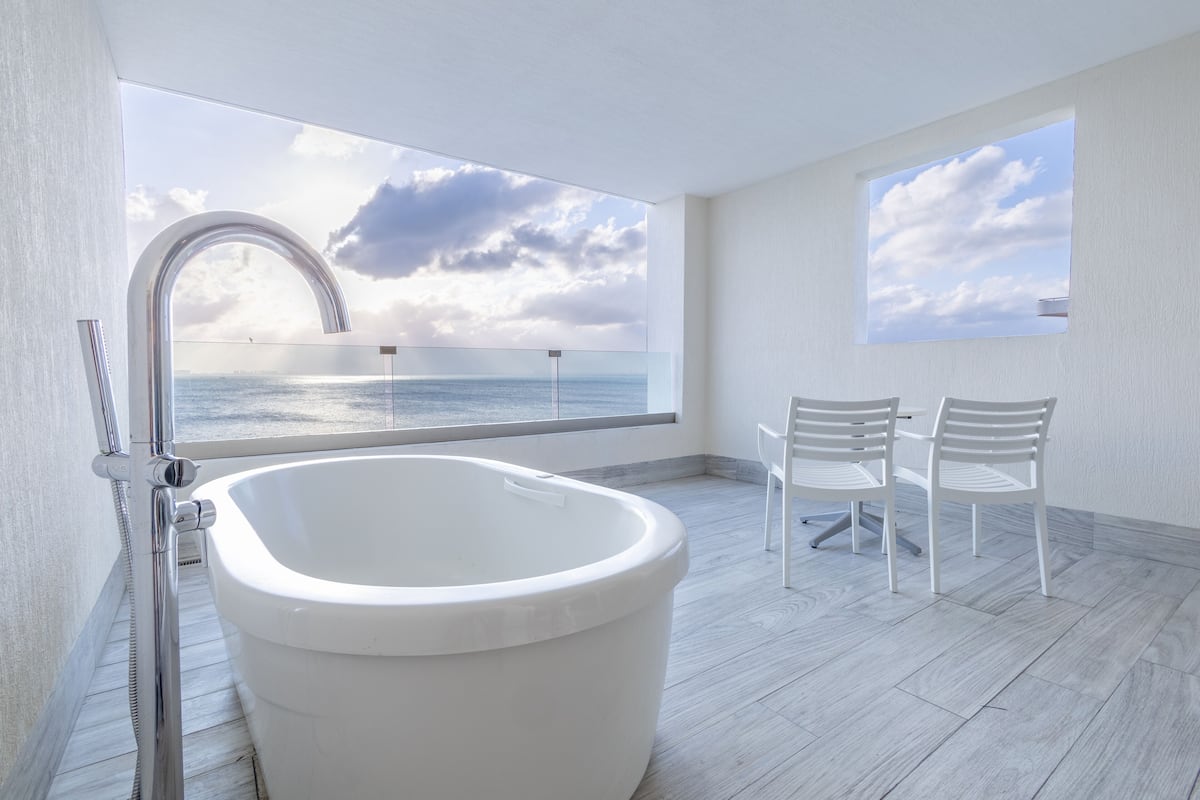 balcony view