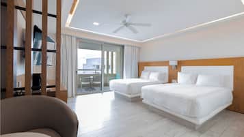 Junior-Suite, 2 Doppelbetten | Hochwertige Bettwaren, Zimmersafe, individuell dekoriert